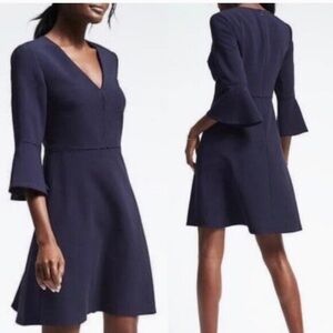 Banana republic navy v neck crochet cut out flared sleeve dress size 4